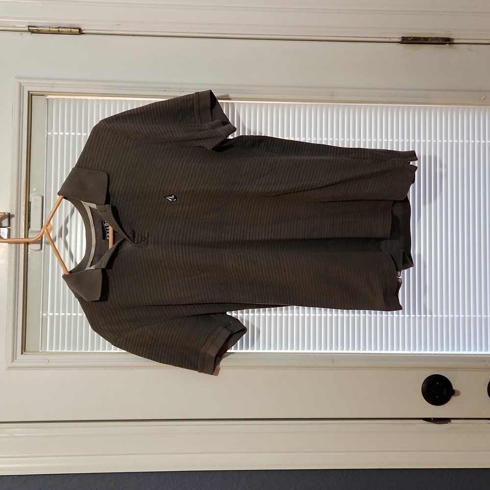 Men's volcom polo